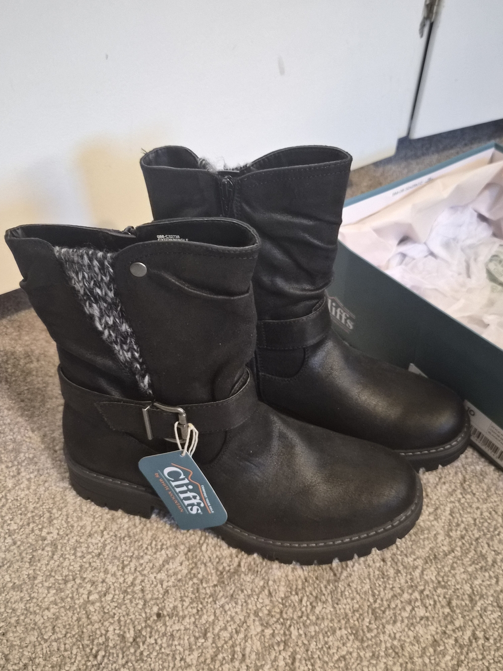 Cliffs WHITE MOUNTAIN Black Women's Mid-Calf Buckle Boots with Knit Detail Sz 10